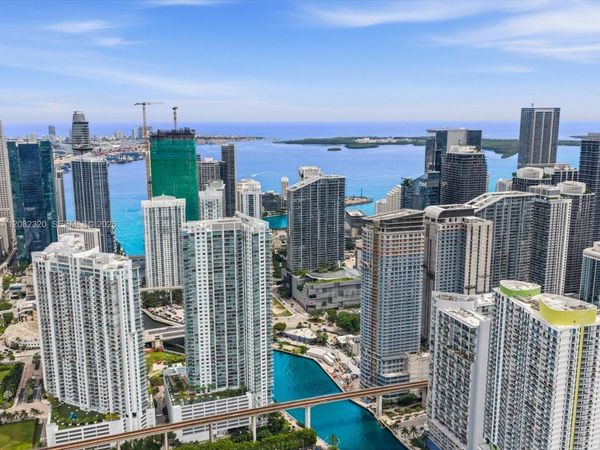 92 SW 3rd St, Unit 3501, Miami, FL 33130