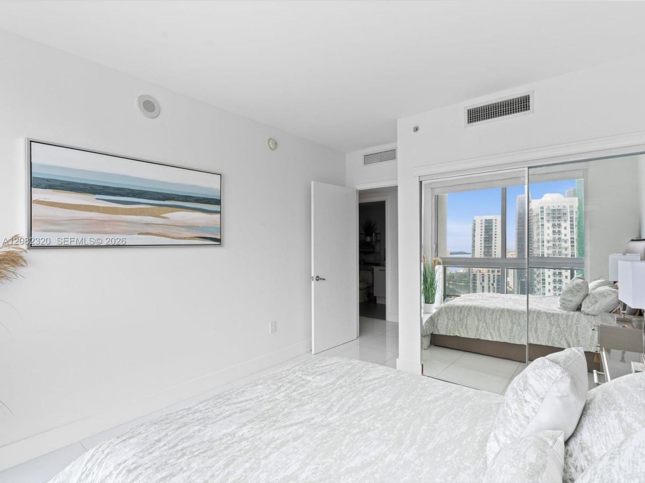 92 SW 3rd St, Unit 3501, Miami, FL 33130 Photo