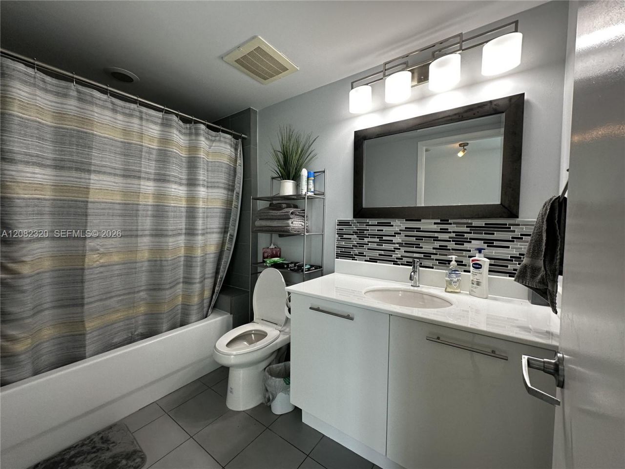 92 SW 3rd St , Unit 3501, Miami, FL 33130 Photo