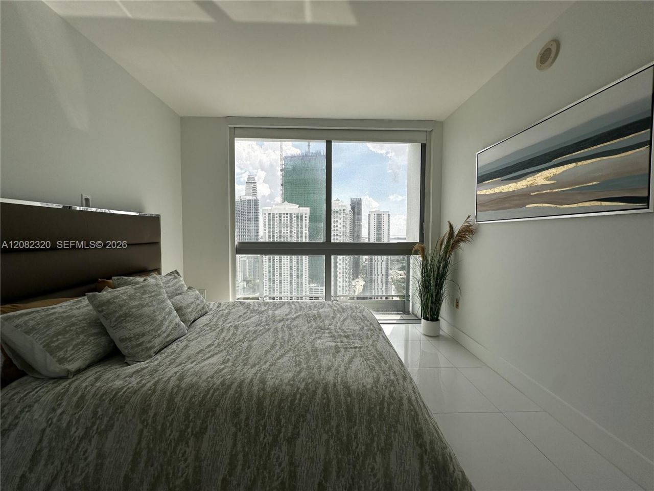 92 SW 3rd St , Unit 3501, Miami, FL 33130 Photo