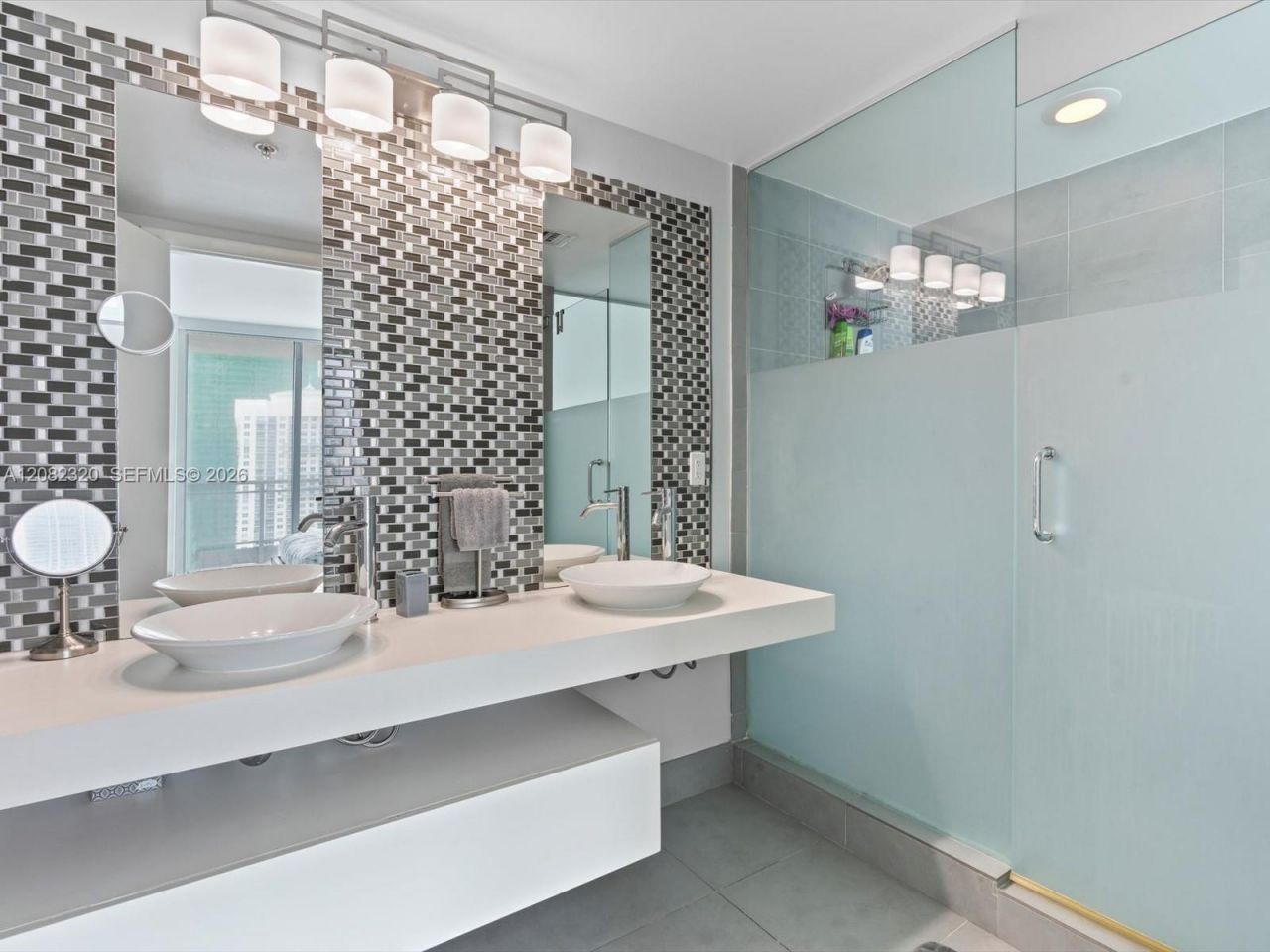 92 SW 3rd St, Unit 3501, Miami, FL 33130 Photo