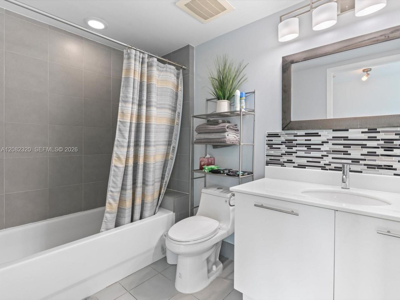 92 SW 3rd St, Unit 3501, Miami, FL 33130 Photo
