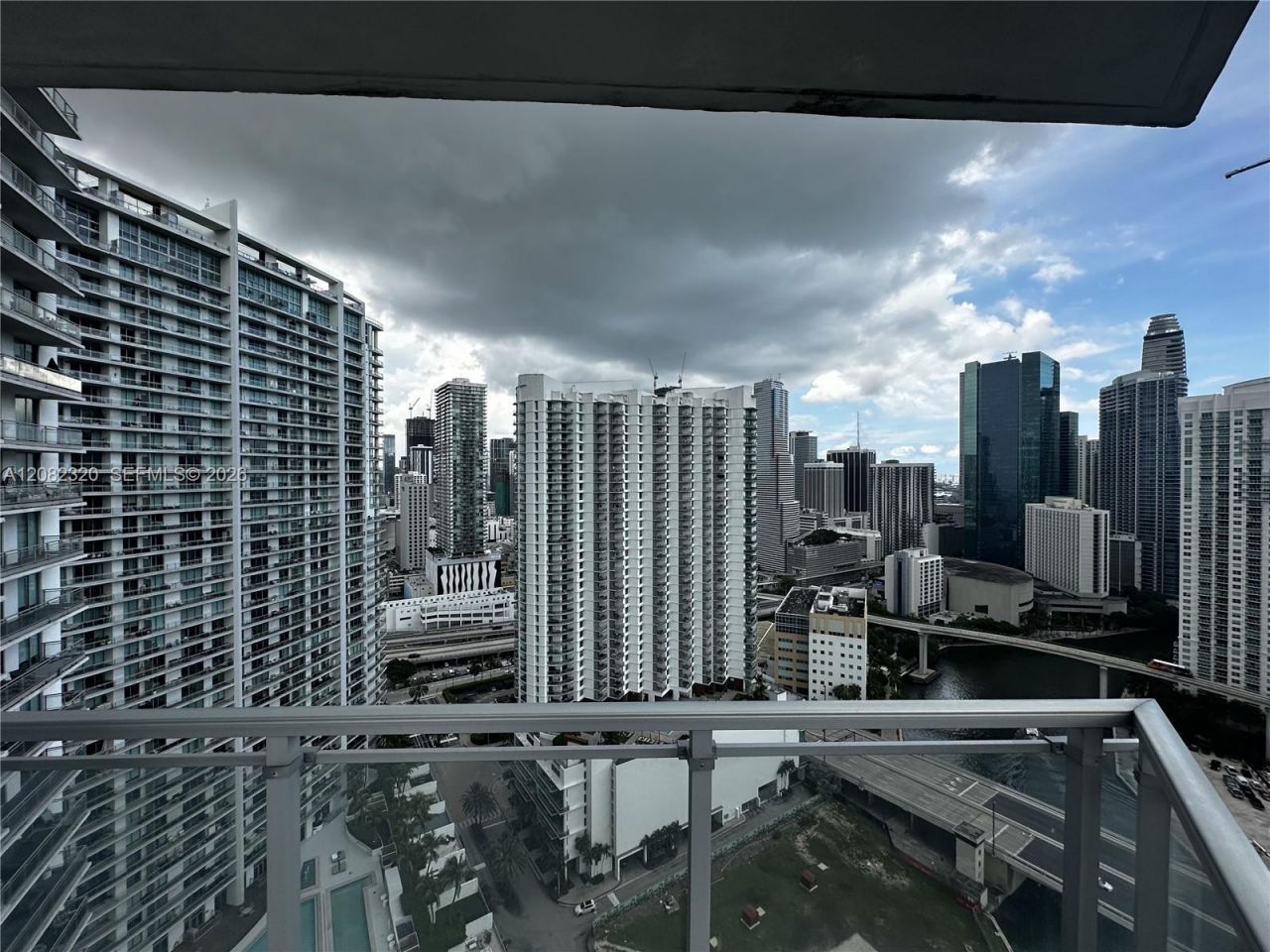 92 SW 3rd St , Unit 3501, Miami, FL 33130 Photo