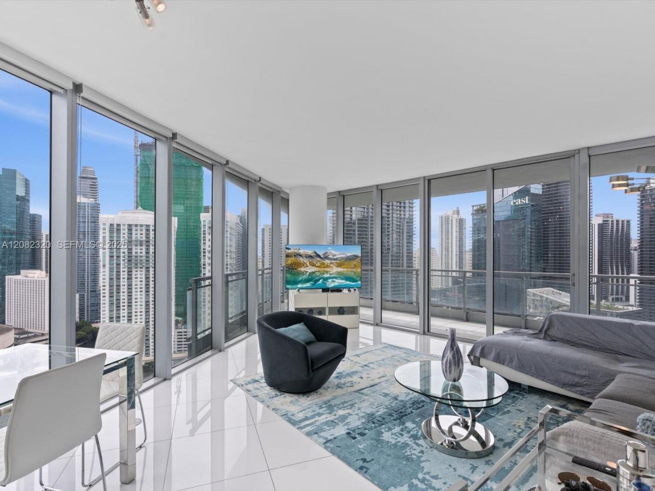 92 SW 3rd St, Unit 3501, Miami, FL 33130 Photo