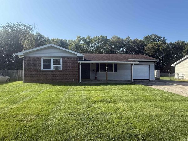 1955 FELT Street, Huntington, IN 46750