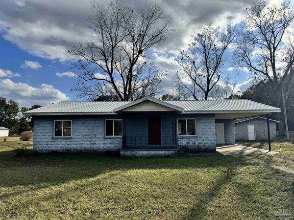 1791 W Hwy 4, Century, FL 32535