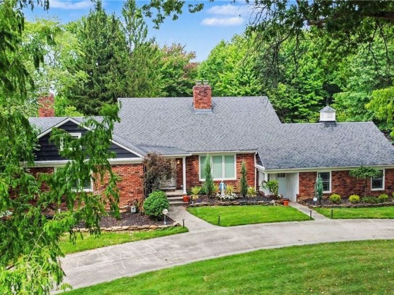 16455 Egbert Road, Walton Hills, OH 44146 Photo 2
