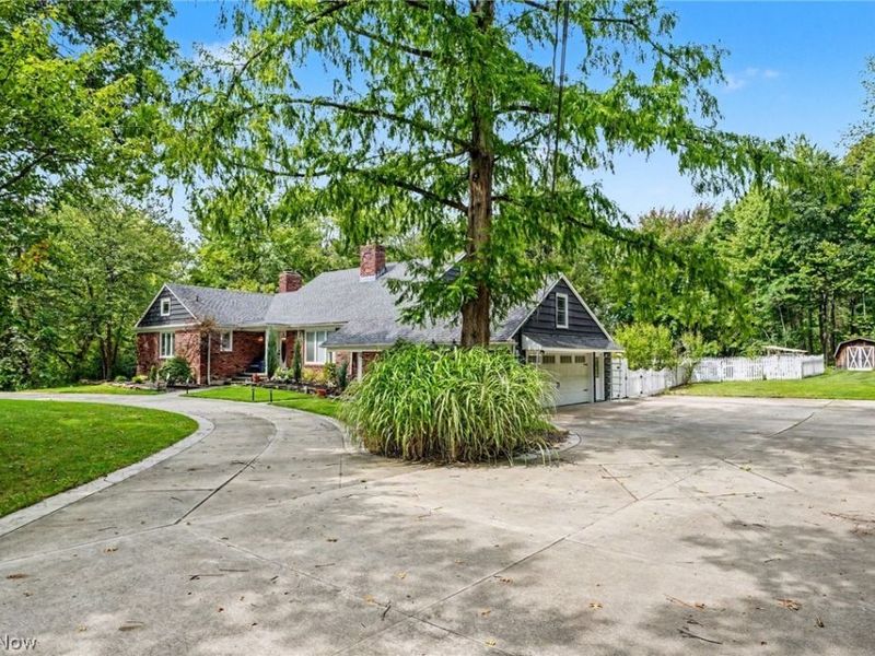 16455 Egbert Road, Walton Hills, OH 44146 Photo 4