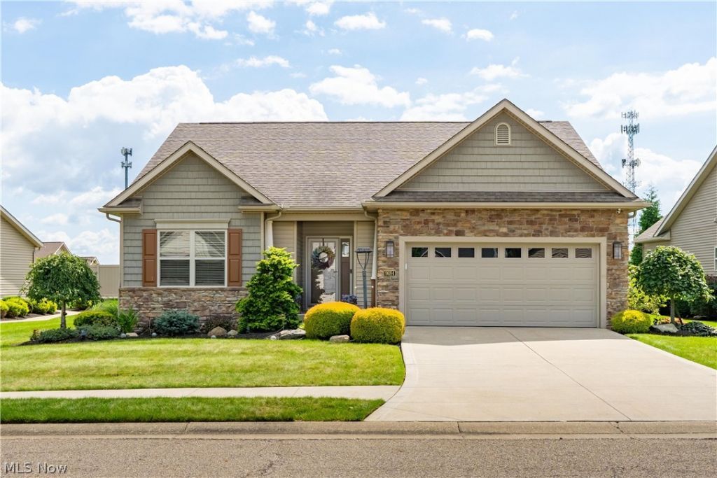 9684 Emerald Bluff Circle Nw, Canal Fulton, OH 44614 Main Photo