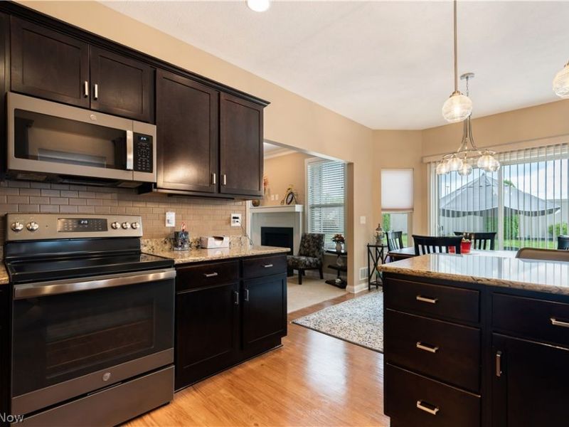 9684 Emerald Bluff Circle NW, Canal Fulton, OH 44614 Photo 12