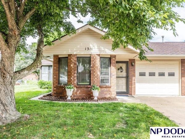 1311 Silver Ridge Road, Unit 52, Lincoln, NE 68510