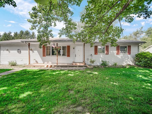 680 S Marshall Street , Wheatfield, IN 46392