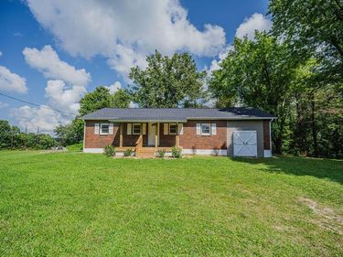 228 Belle Point Road, Beattyville, KY 41311