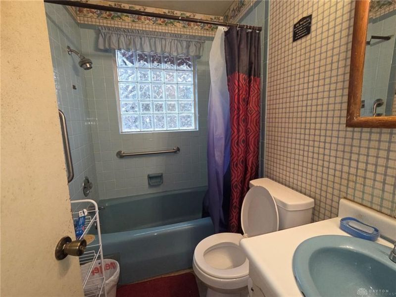 329 Anniston Drive, Dayton, OH 45415 Photo 7
