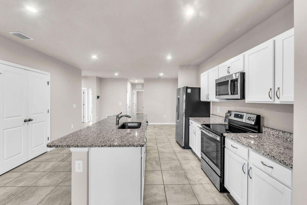 818 Persimmon Place, Fort Pierce, FL 34981 Photo