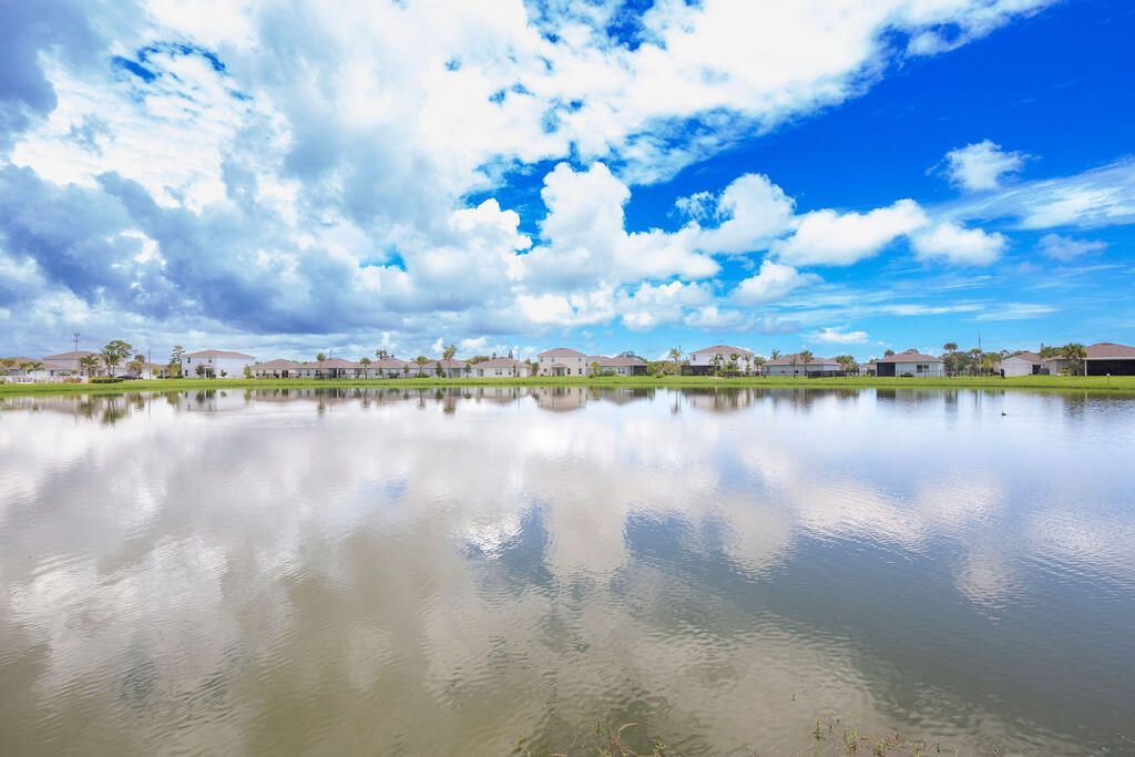 818 Persimmon Place, Fort Pierce, FL 34981 Photo