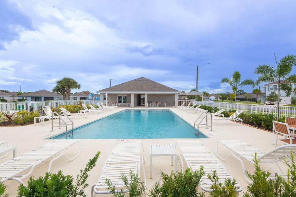 818 Persimmon Place, Fort Pierce, FL 34981 Photo