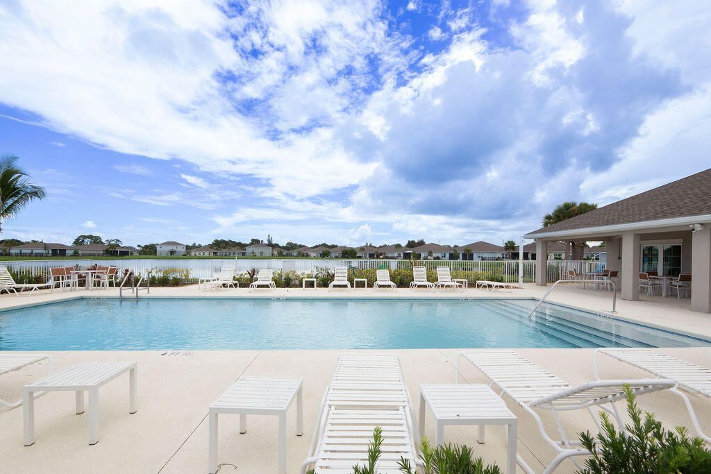 818 Persimmon Place, Fort Pierce, FL 34981 Photo