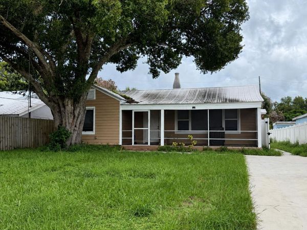 1204 Easter Avenue, Fort Pierce, FL 34950