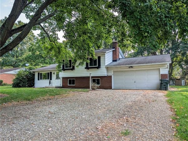 8636 Camelot Avenue NW, Canal Fulton, OH 44614