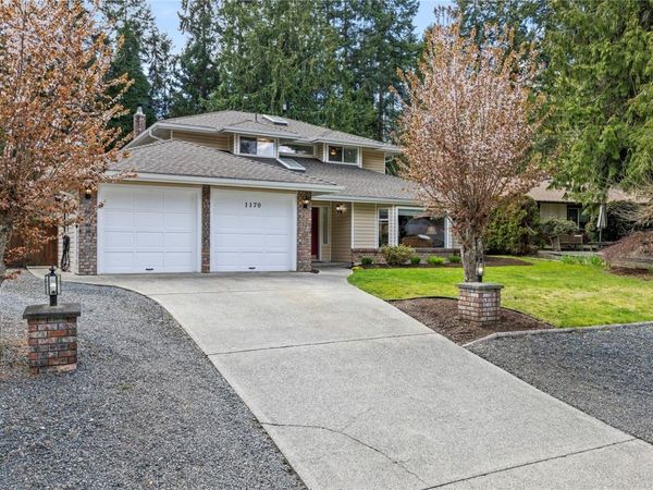 1170 Clubhouse Dr , Qualicum Beach, BC V9K 1C4