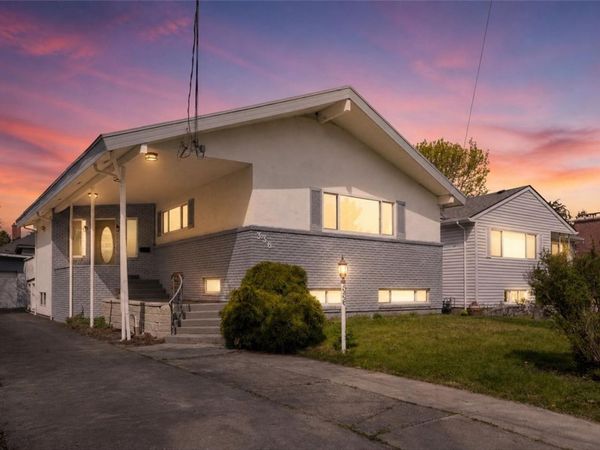 336 Stannard Ave , Victoria, BC V8S 3M4