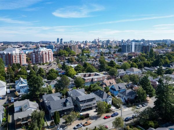 132 Michigan St , Unit #1, Victoria, BC V8V 1R1