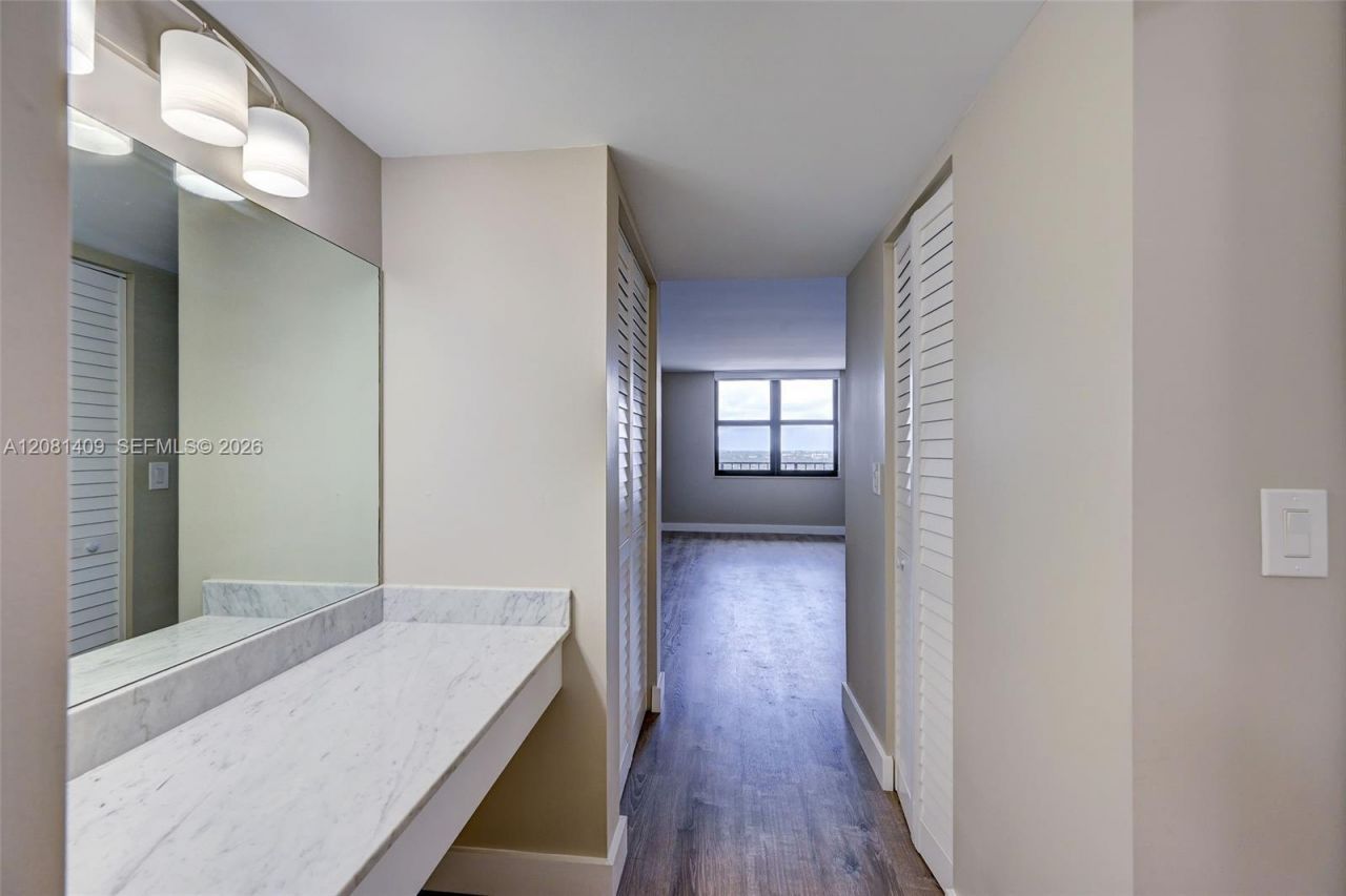 2401 S Ocean Dr, Unit 1906, Hollywood, FL 33019 Photo
