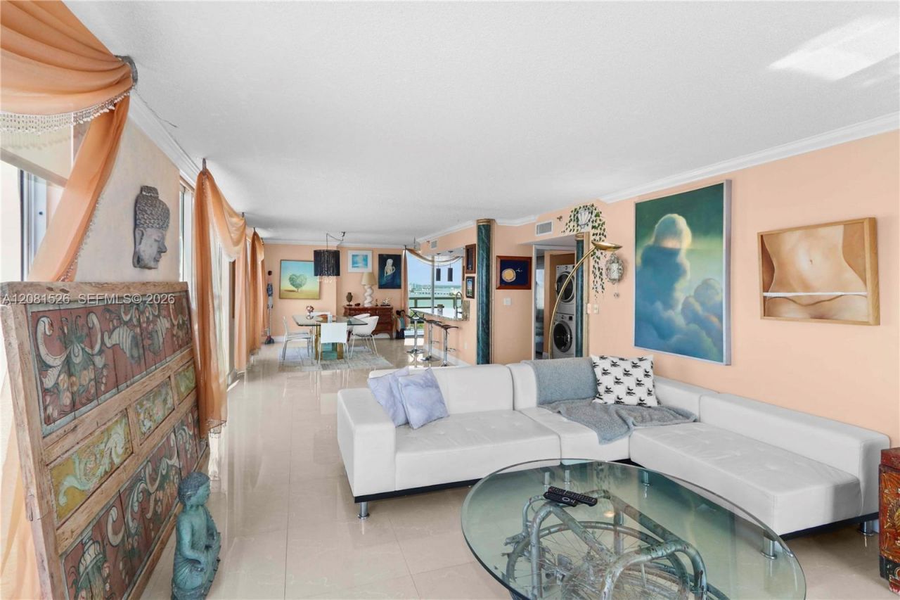 5900 Collins Ave, Unit 2304, Miami Beach, FL 33140 Photo