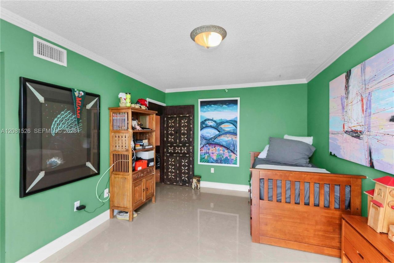 5900 Collins Ave, Unit 2304, Miami Beach, FL 33140 Photo