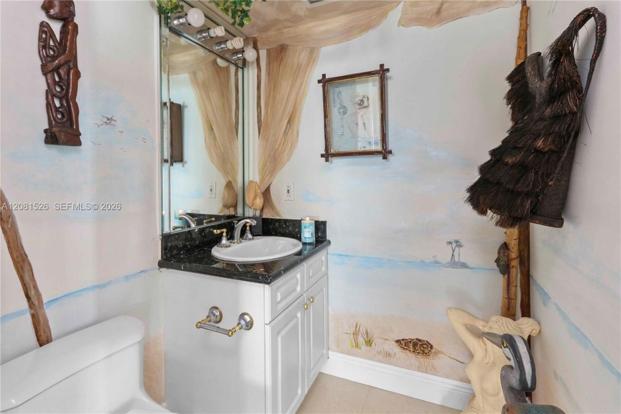 5900 Collins Ave, Unit 2304, Miami Beach, FL 33140 Photo
