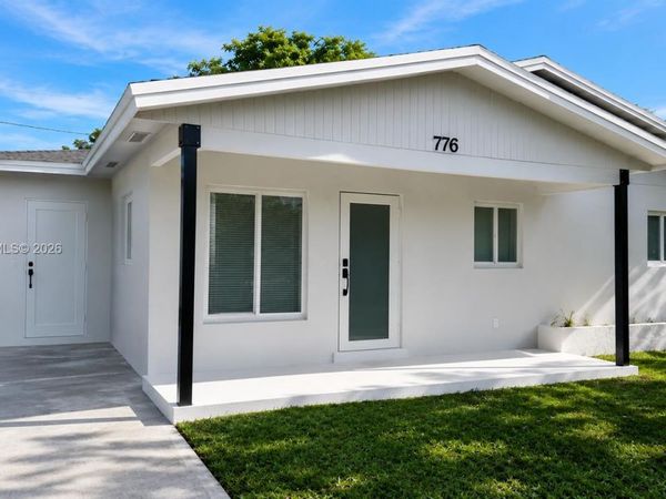 776 NW 10th St , Florida City, FL 33034