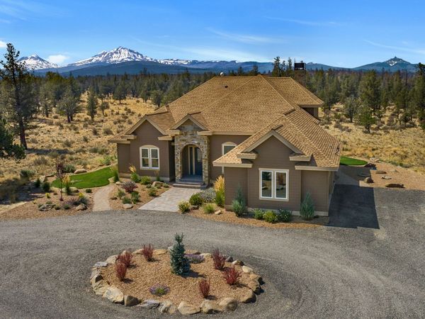 18150 Wanona Road, Sisters, OR 97759