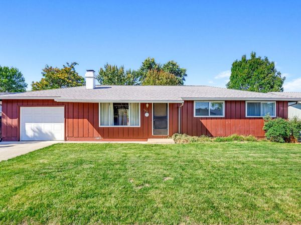 520 Elm Way, Eagle Point, OR 97524
