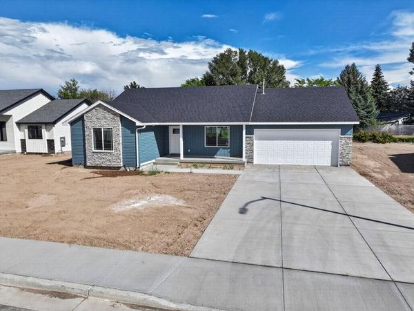 397 Wind River Dr, Shelley, ID 83274