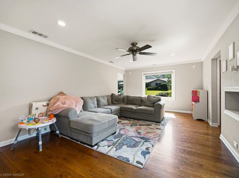 Main Photo