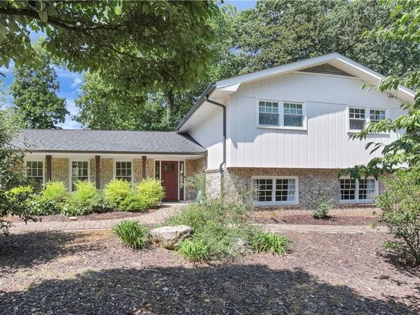 1564 Vernon Way Court, Dunwoody, GA 30338