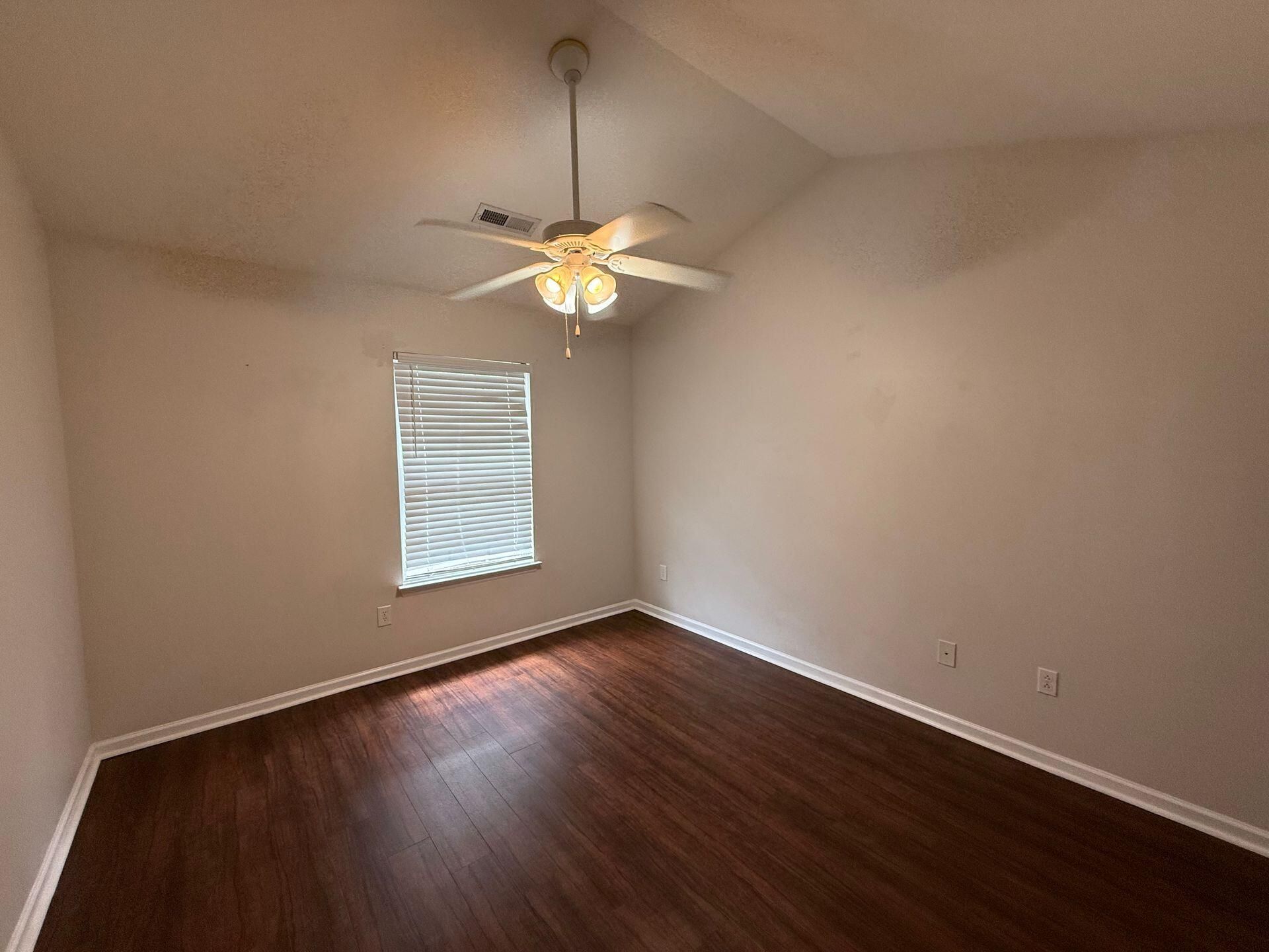 222 Kelsey Boulevard Photo 13