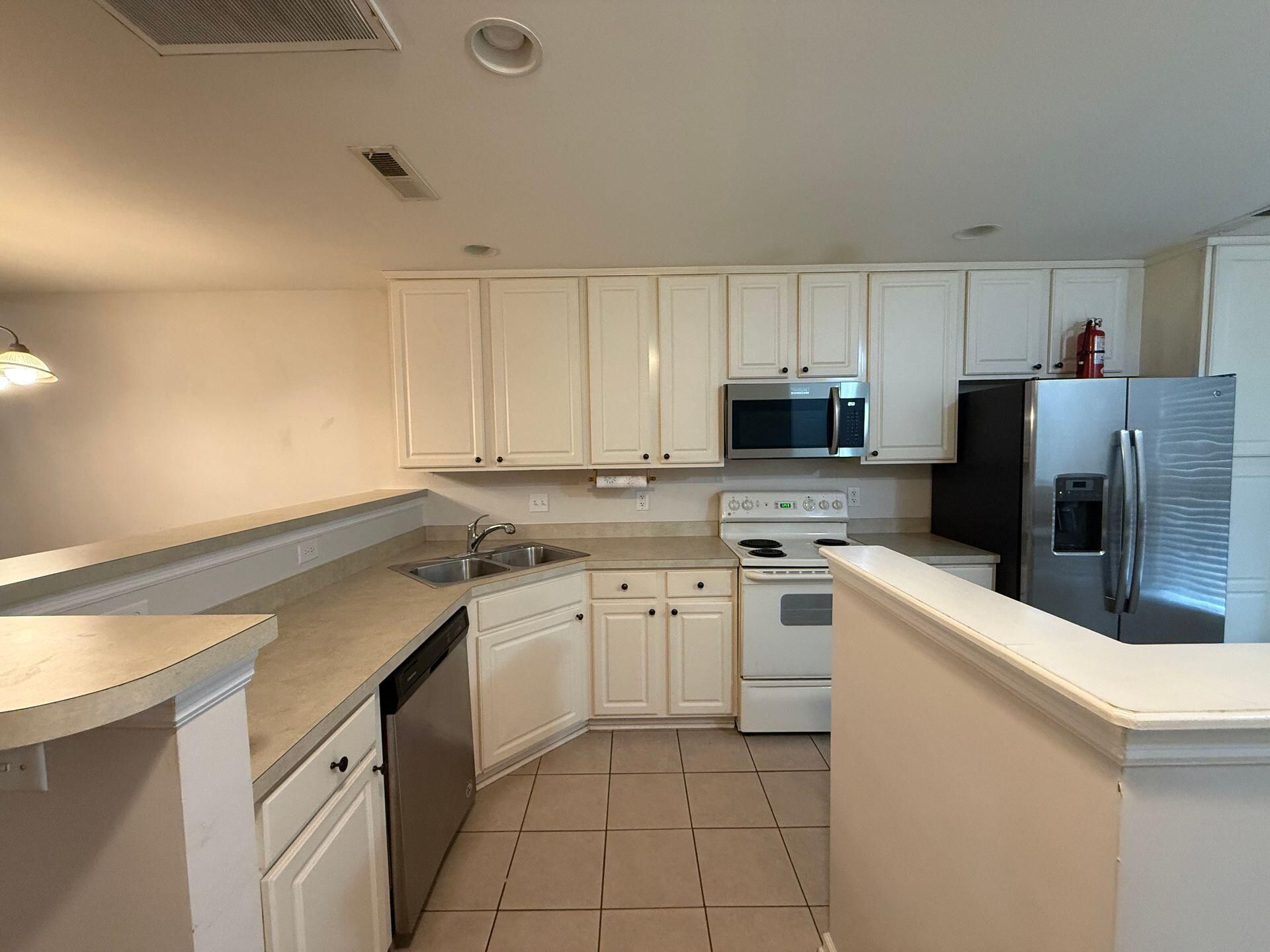222 Kelsey Boulevard Photo 6