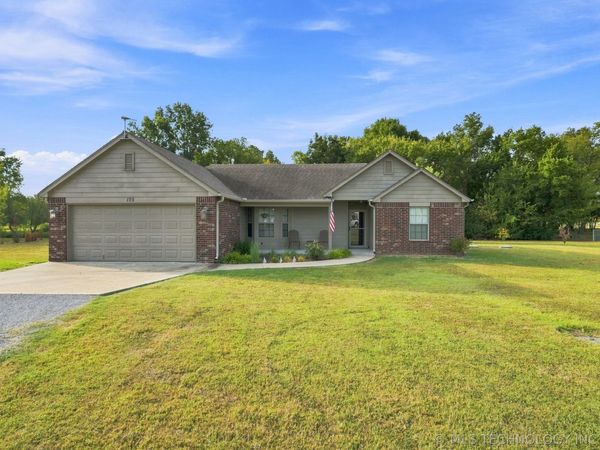192 Twin Creeks Lane, Pryor, OK 74361