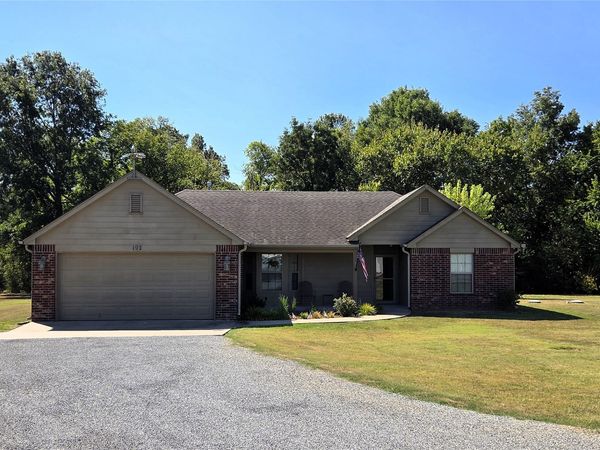 192 Twin Creeks Lane , Pryor, OK 74361