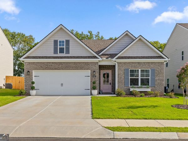 5697 Prickly Loop, Ooltewah, TN 37363