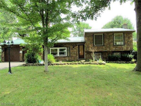 1921 Birch Trace Drive , Austintown, OH 44515