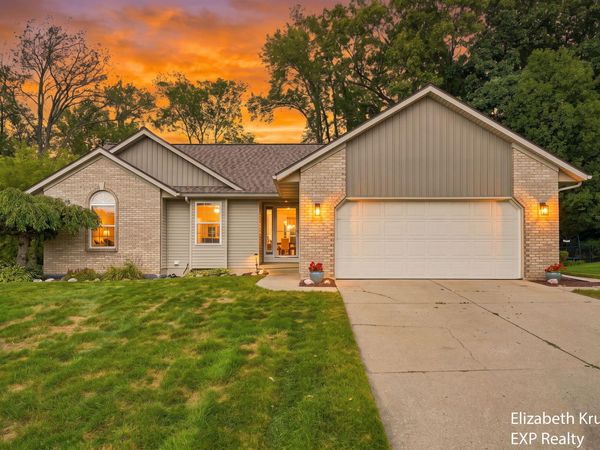 1031 Legacy NE, Comstock Park, MI 49321