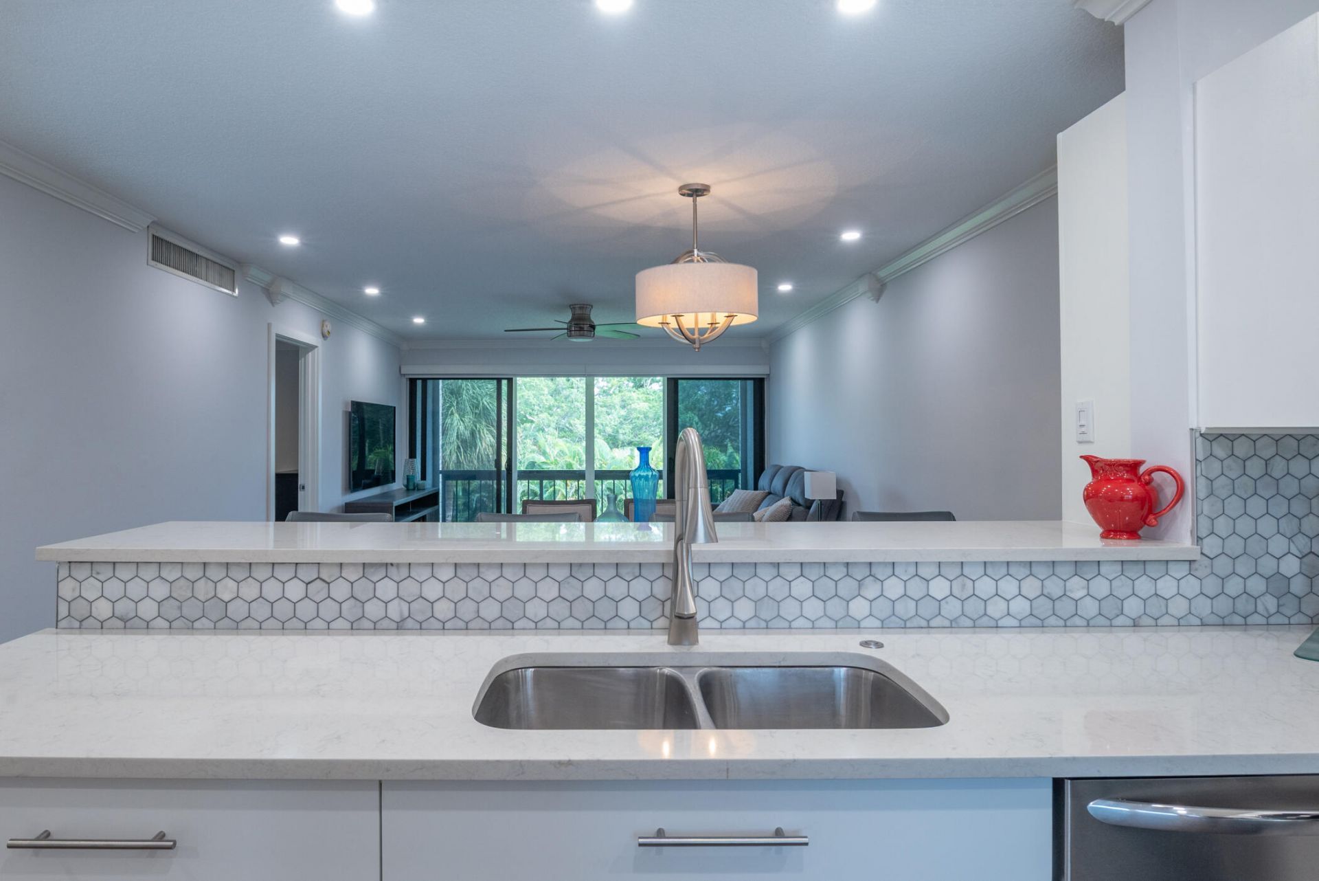 2500 Presidential Way, Unit 304, West Palm Beach, FL 33401 Photo