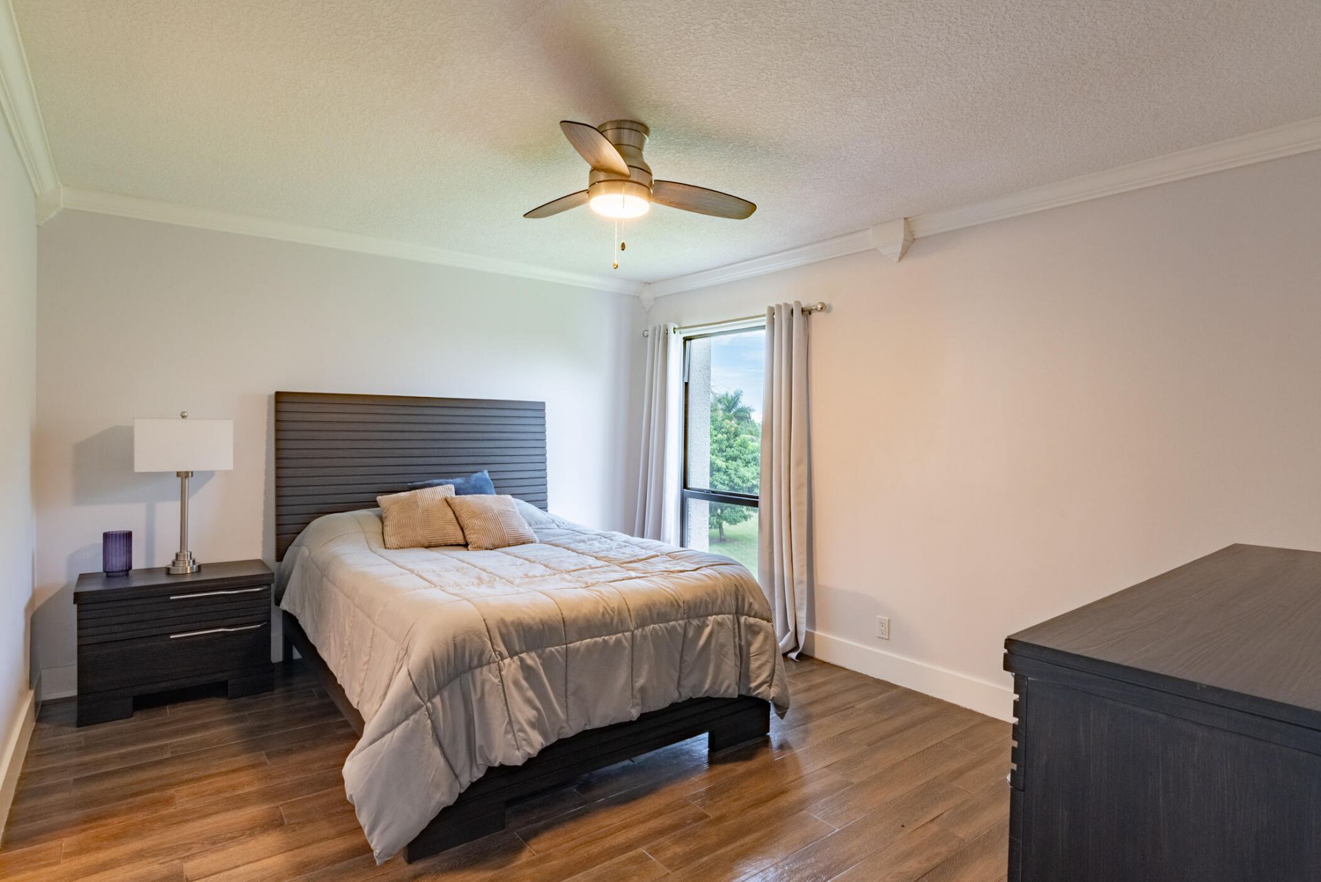 2500 Presidential Way, Unit 304, West Palm Beach, FL 33401 Photo