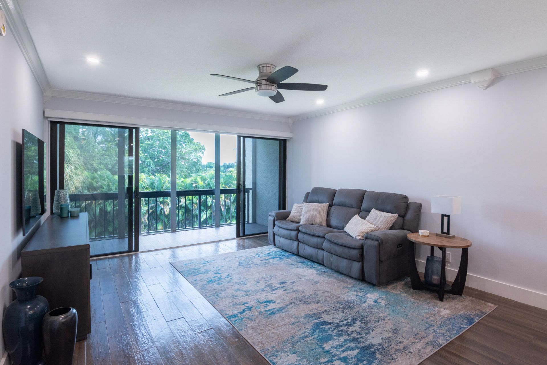 2500 Presidential Way, Unit 304, West Palm Beach, FL 33401 Photo
