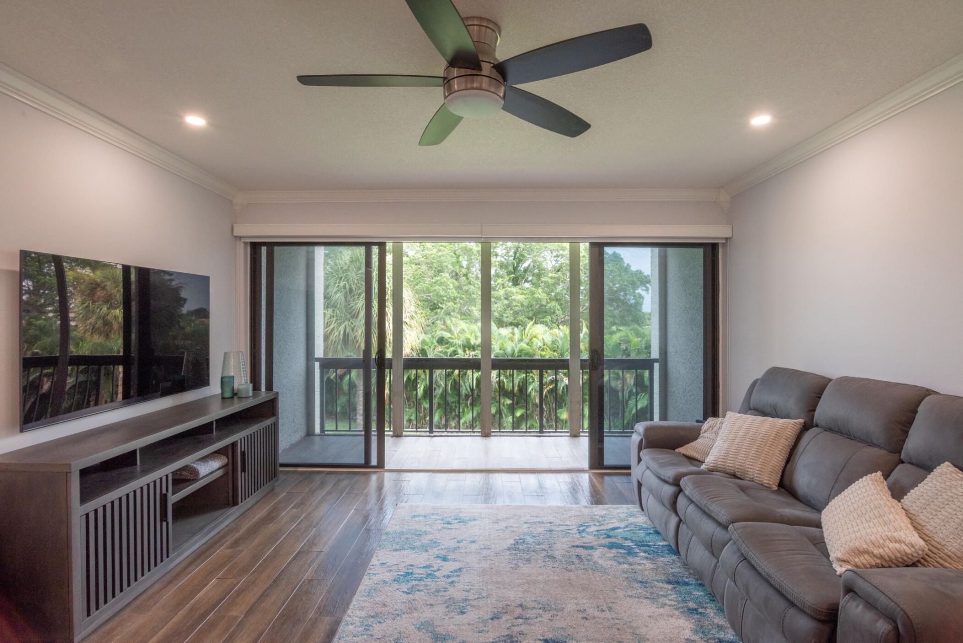 2500 Presidential Way, Unit 304, West Palm Beach, FL 33401 Photo