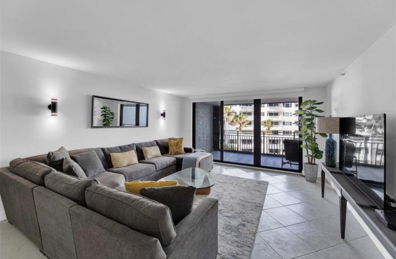 1167 Hillsboro Mile, Unit 306, Hillsboro Beach, FL 33062 Photo