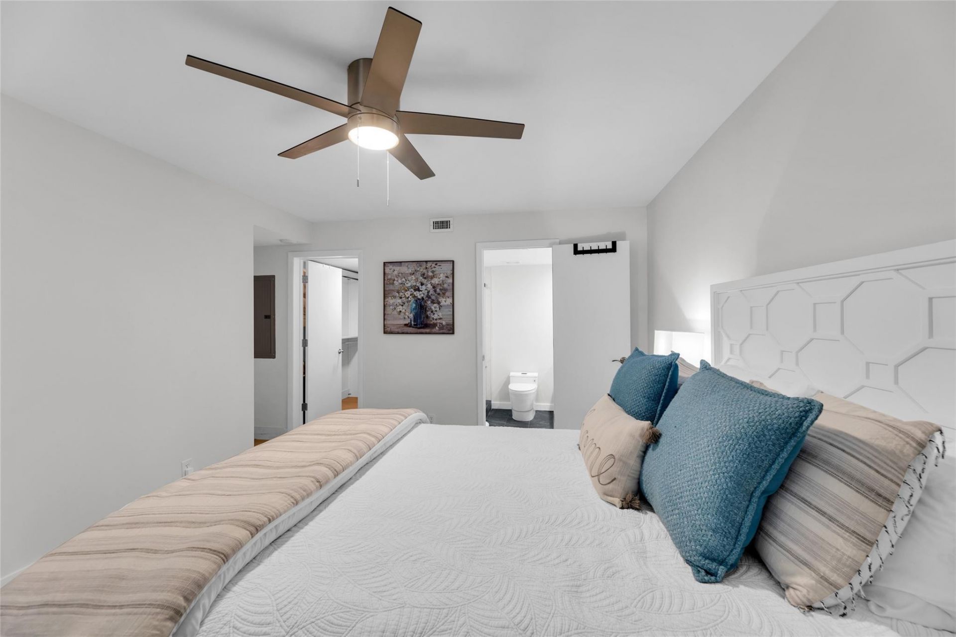 1167 Hillsboro Mile, Unit 306, Hillsboro Beach, FL 33062 Photo